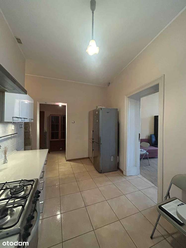 Mieszkanie w świetnej lokalizacji 41m2 z widokiem na Rynek Łazarski-2