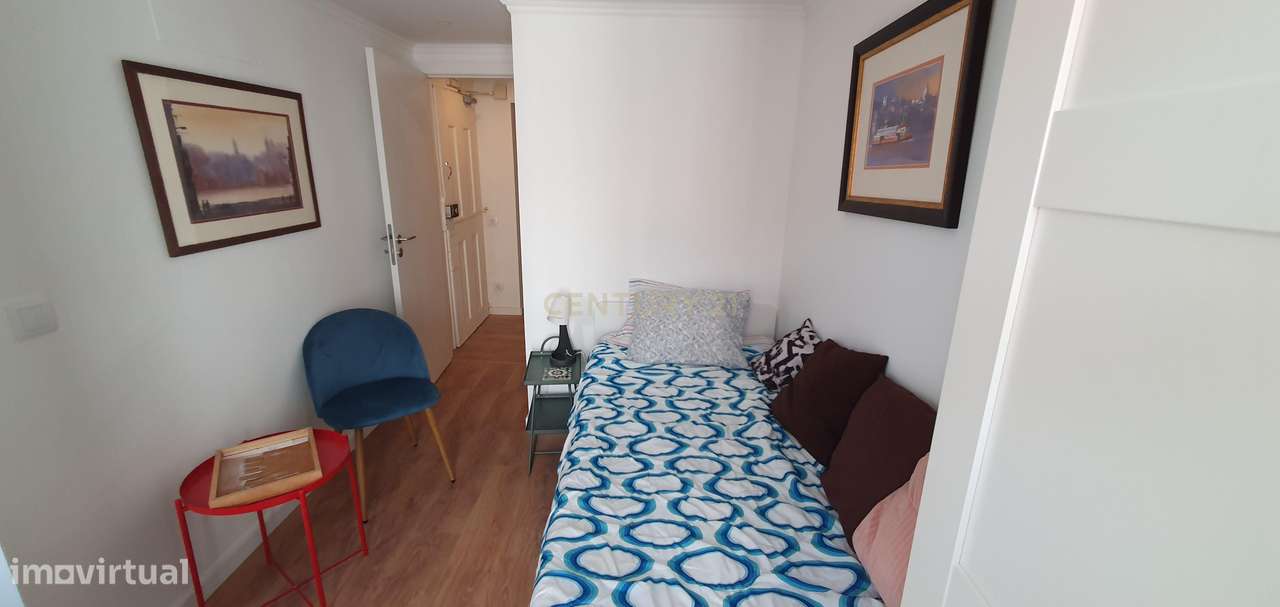 Prédio no Bairro Alto Remodelado com 3 Apartamentos e Loja, um Sonho p-31