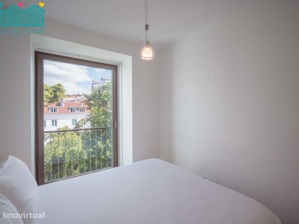 Apartamento T4 com Lugares de Garagem no Centro de Lisboa-45
