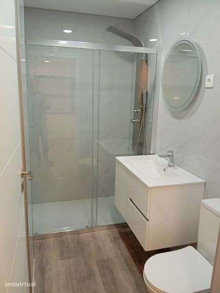 T1+2 Totalmente Renovado no Centro da Cidade – Edifício Muralha - Grande imagem: 5/9