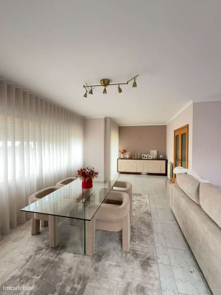 Excepcional Apartamento T4 Dúplex, Nogueira da Maia-5