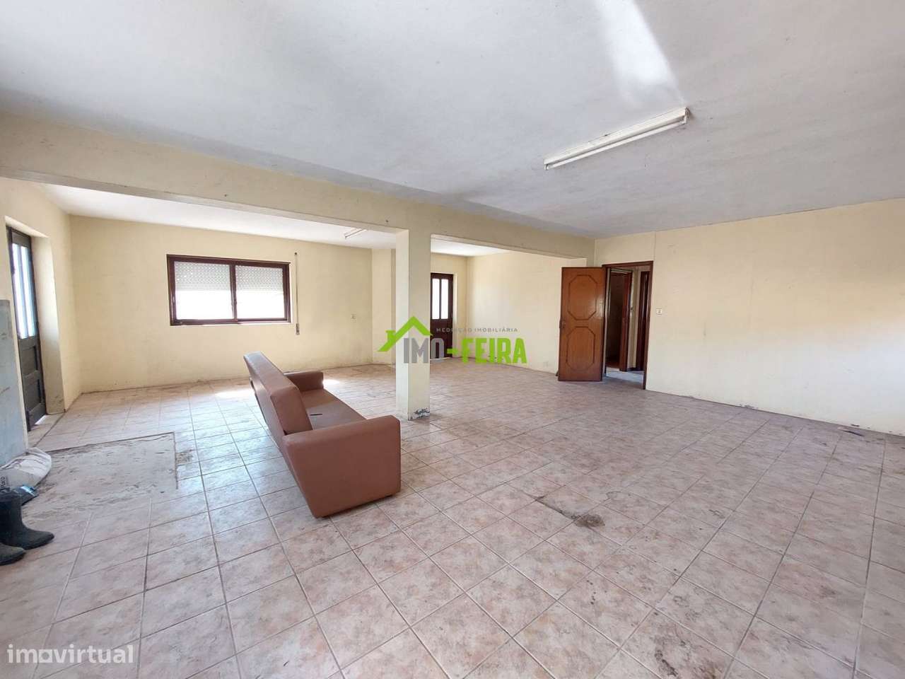 Moradia com Terreno,  Isolada, Santa Maria de Lamas,-23