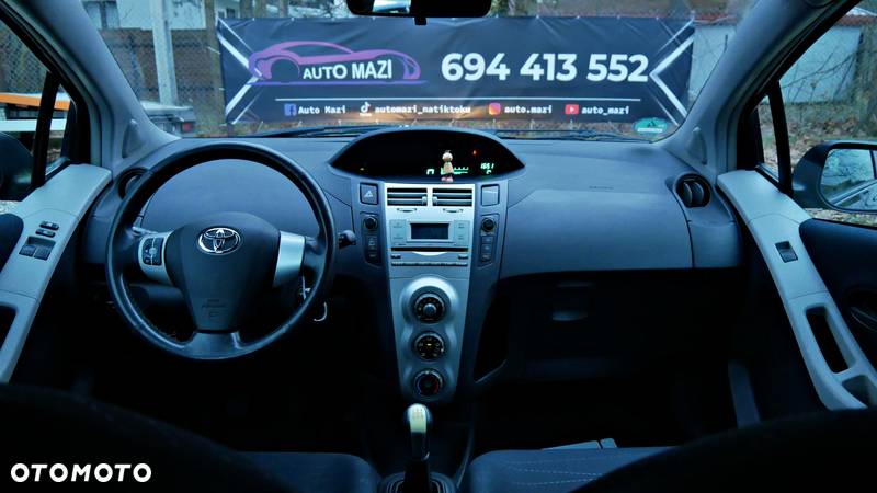 Toyota Yaris 1.3 VVT-i Sol - 10