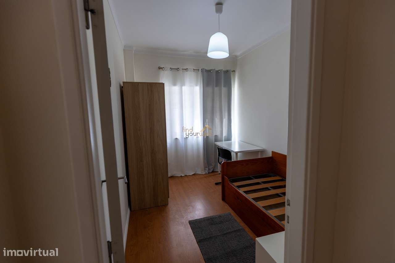 Apartamento T3 com Localização Premium no Centro de Alcobaça-36