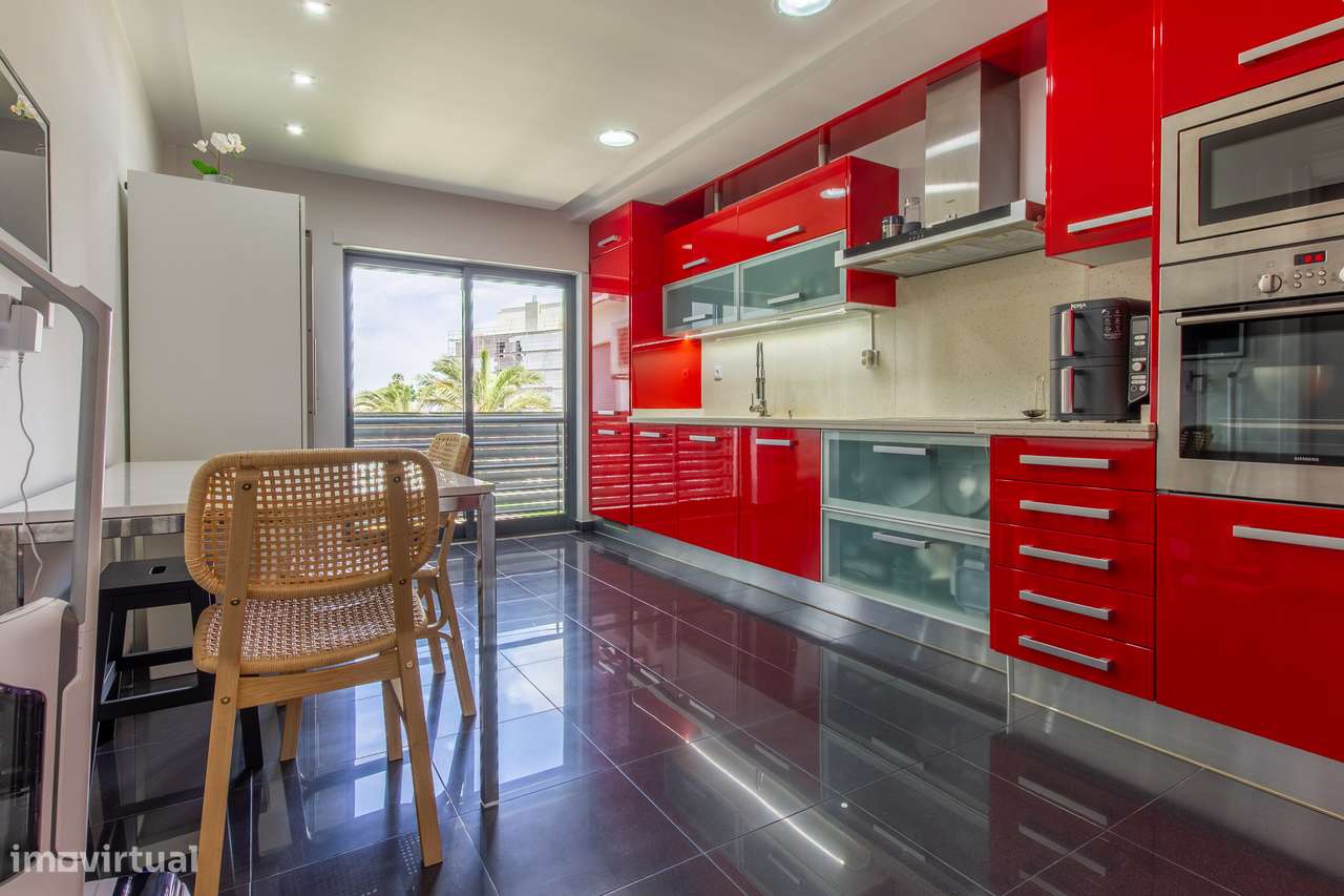 Apartamento T3 no Montijo com Localização Privilegiada-16