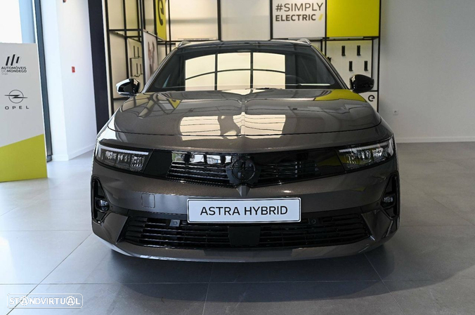 Opel Astra Sports Tourer - 2