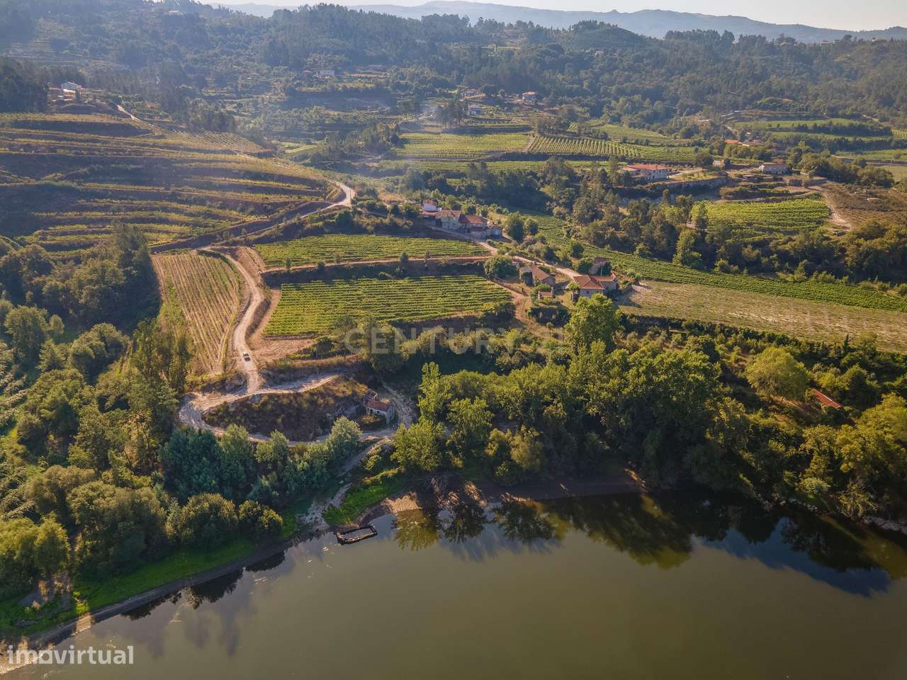 Quinta com frente Rio Tâmega, Amarante - Grande imagem: 5/23