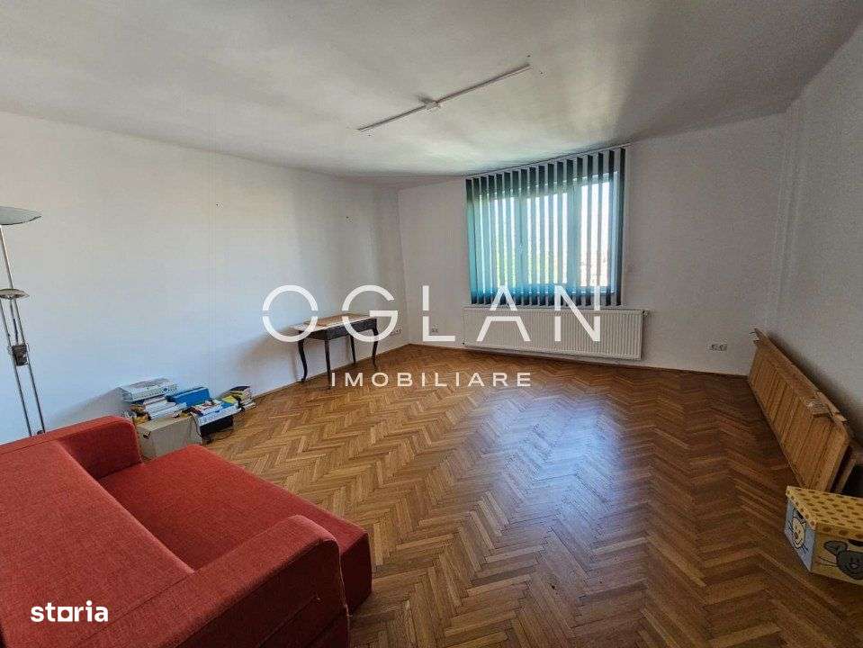 Casa 3 camere, 2 garaje, la 2 pasi de Sub Arini - Imagine principală: 4/19