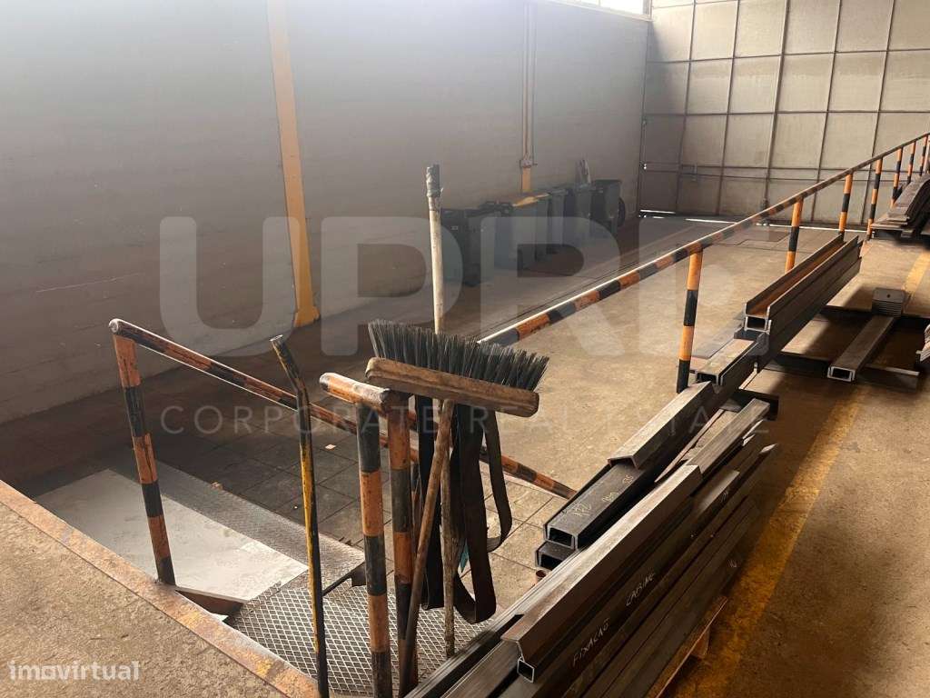 Armazém c/ pontes rolantes| VENDE | VN Gaia (Grijó)-12