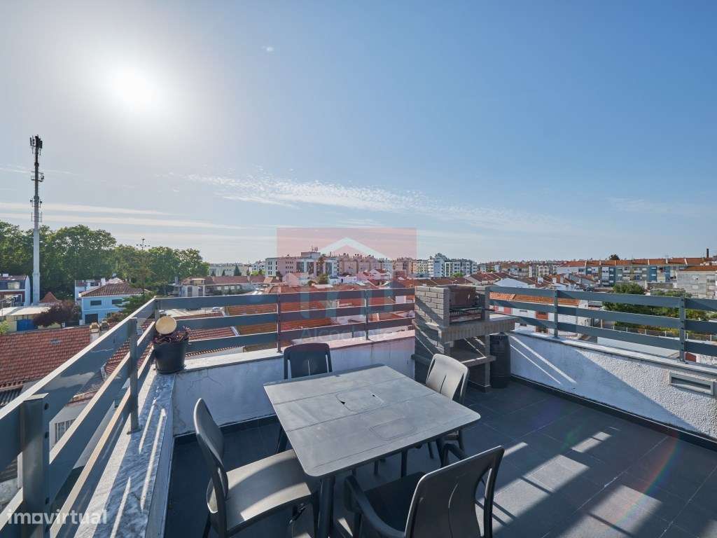 Apartamento duplex T2 com terraço com vista desafogada no centro do...-23