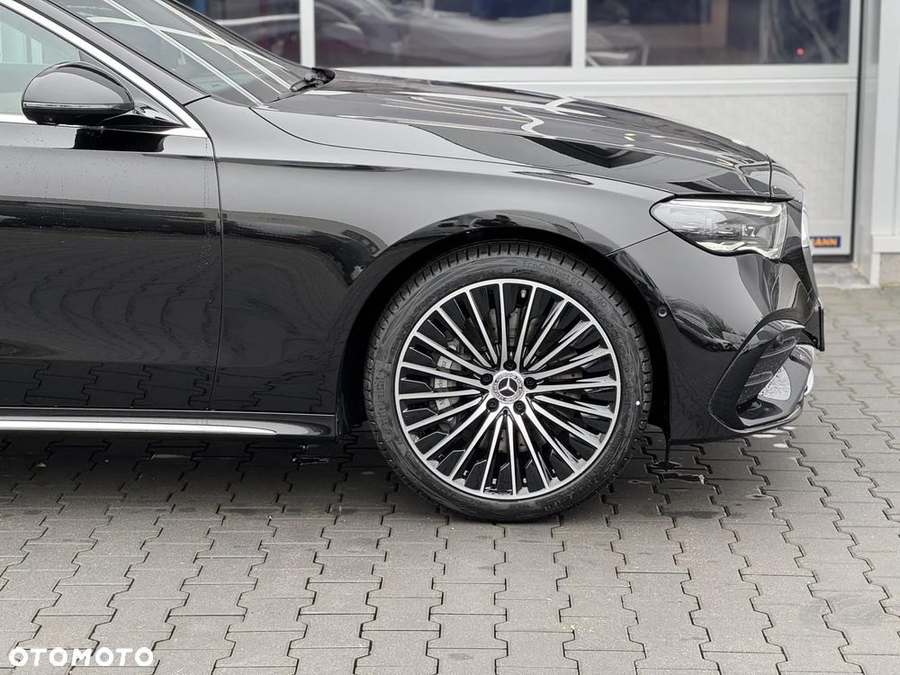 E220d 4Matic kombi, Linia AMG Advanced Plus, Kamera 360, Hak