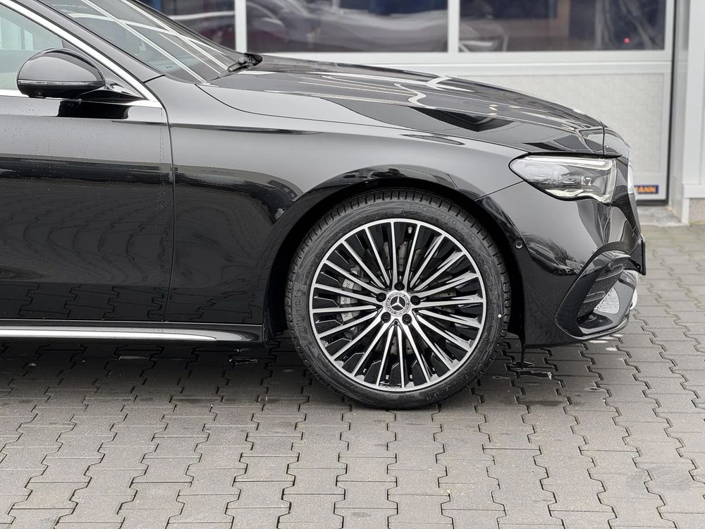 E220d 4Matic kombi, Linia AMG Advanced Plus, Kamera 360, Hak