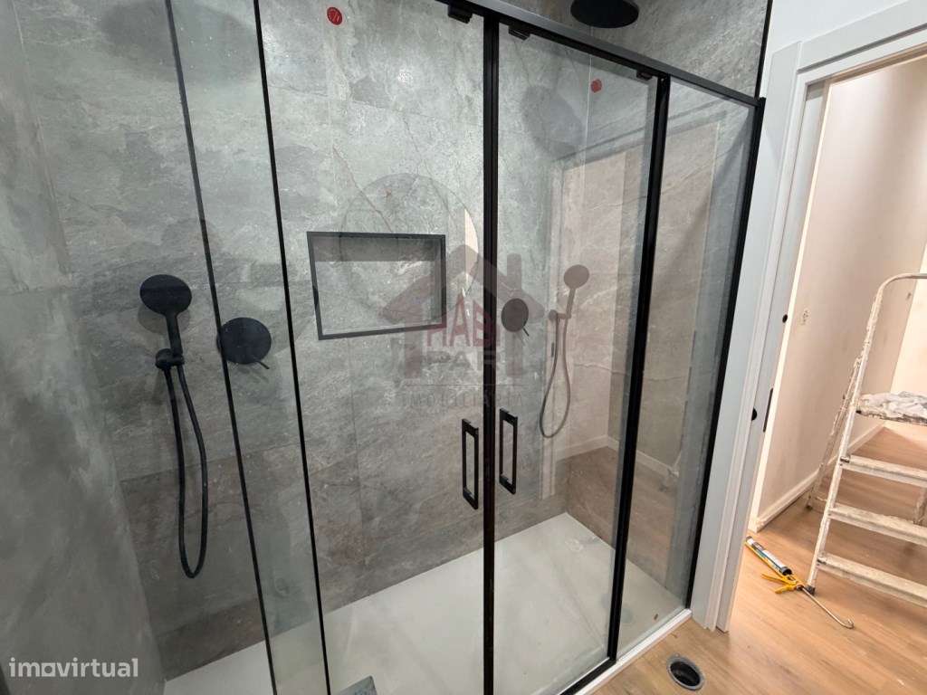 Excelente Moradia T3+1 Centro de Benavente-10