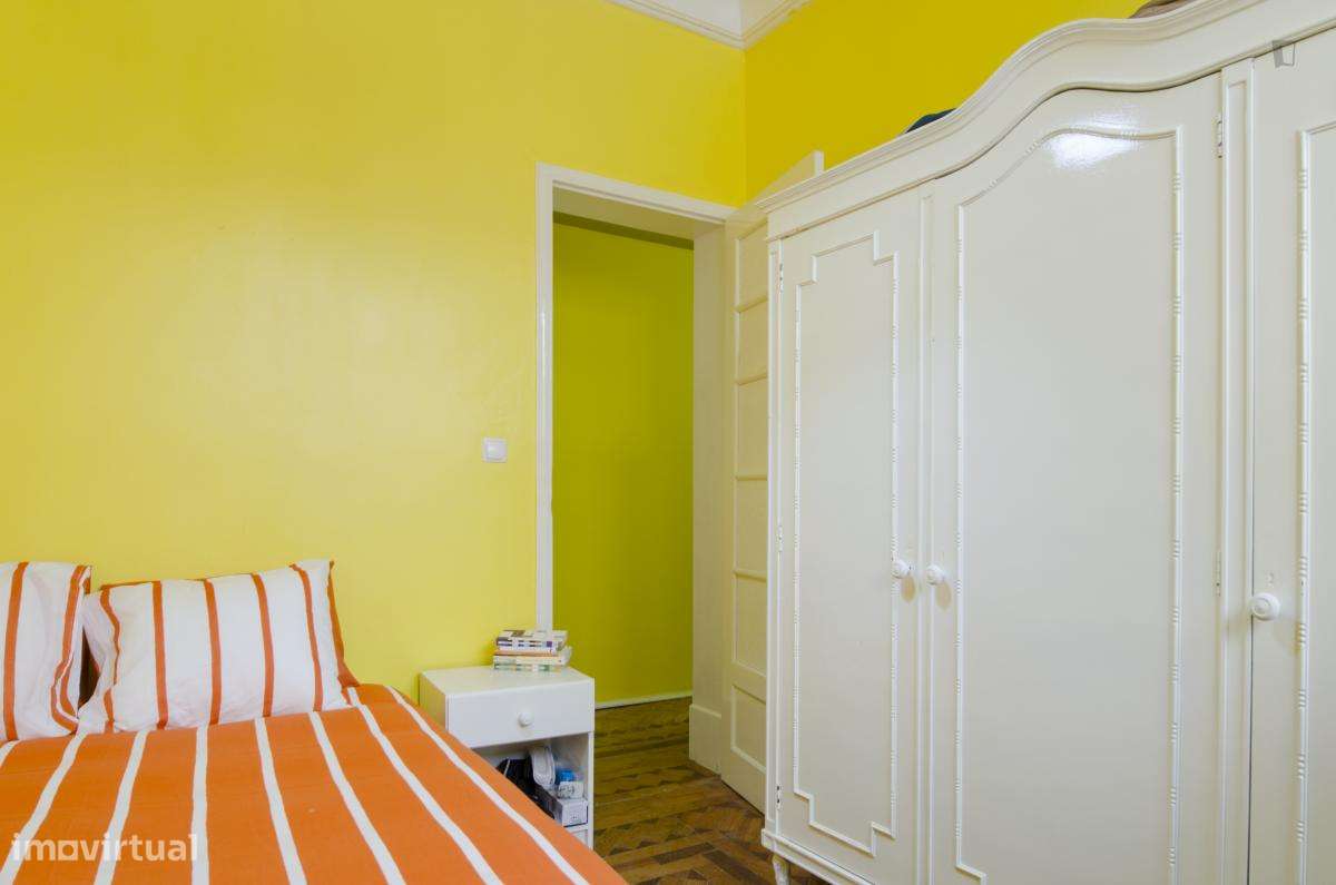 Quarto - localizado em Intendente Lisbon - Grande imagem: 3/21