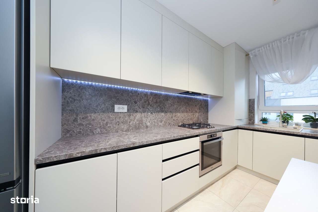 Apartament de vânzare cartier Tractorul-6