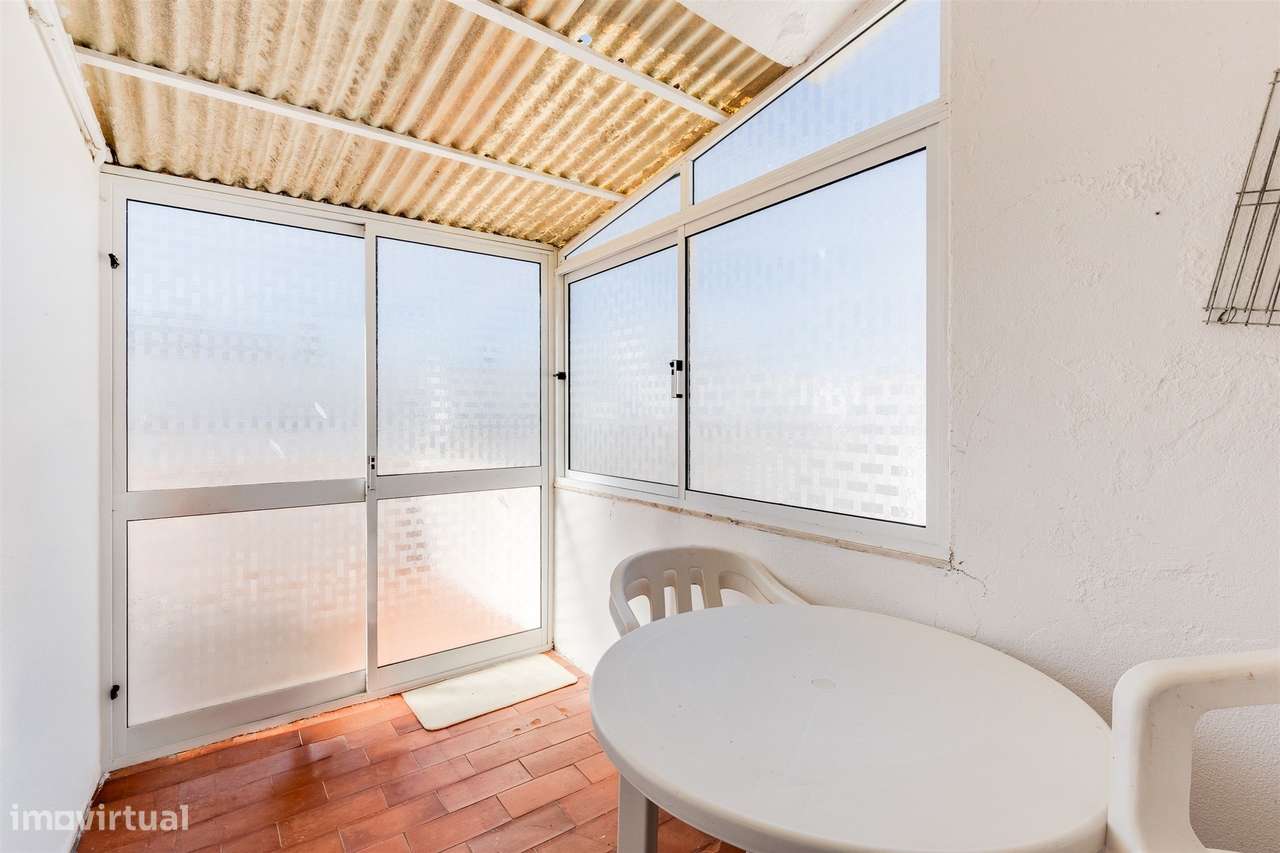 Apartamento T2 com Terraço e Garagem | Praia da Nazaré-21