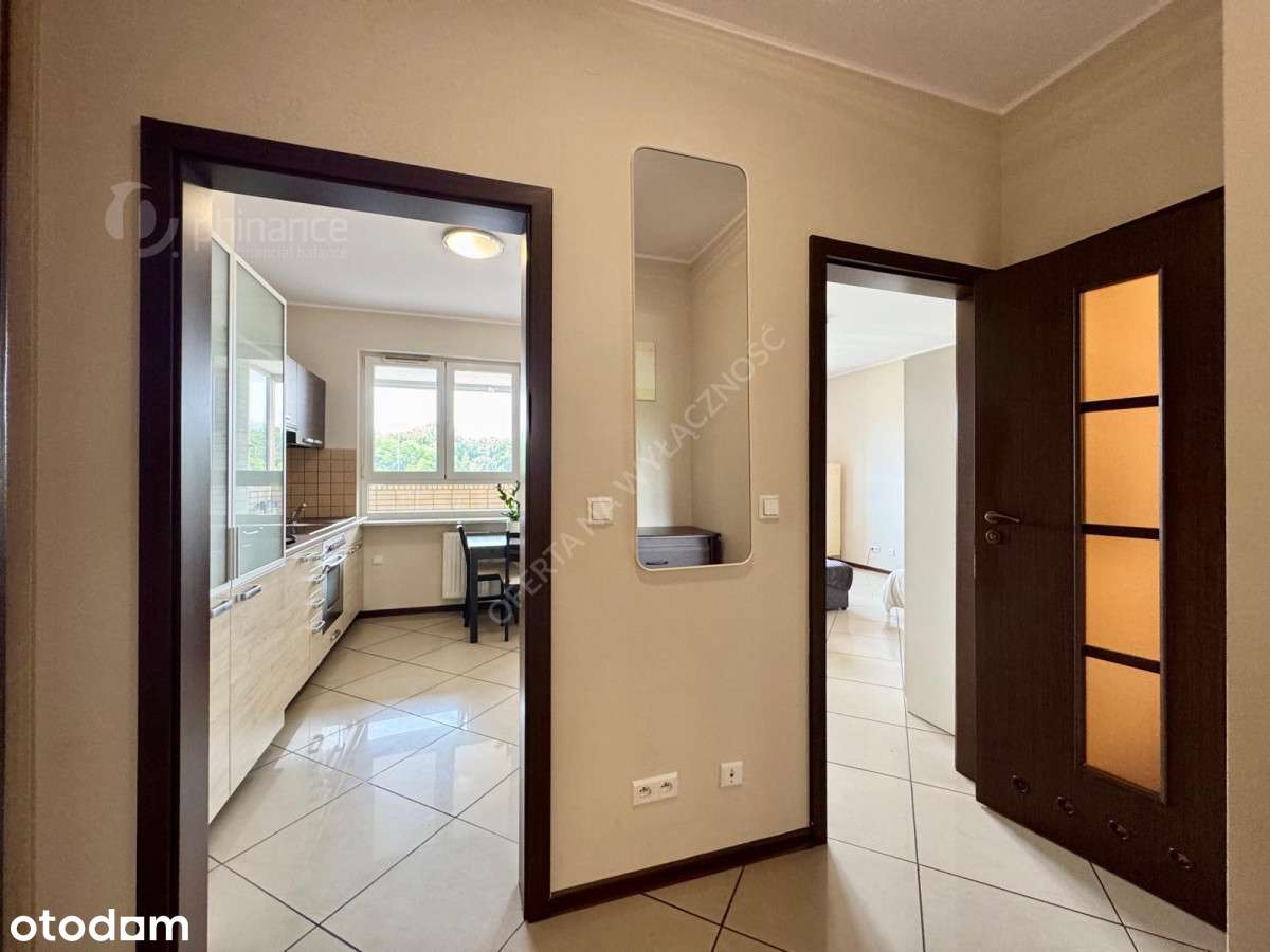 38m2, kawalerka, miejsce postojowe w hali-12