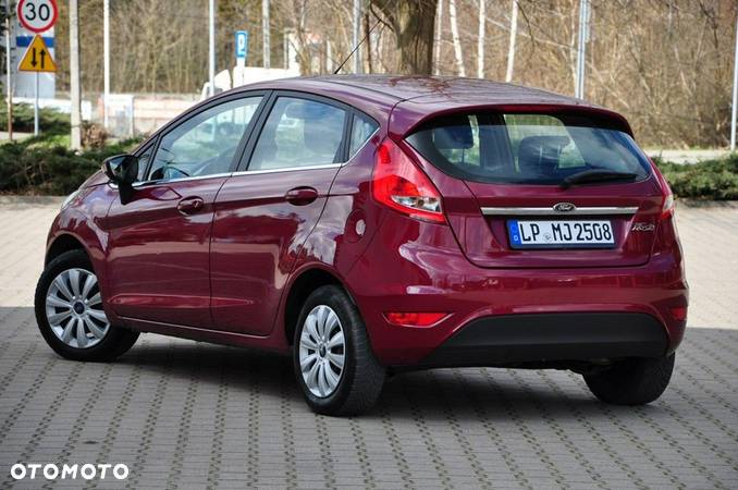 Ford Fiesta - 24