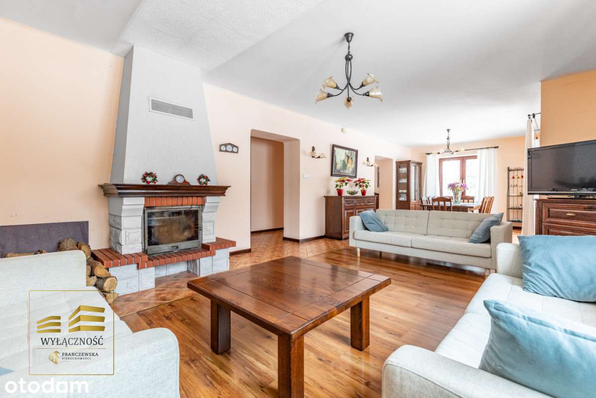 Dom wolnostojący  6 pokoi z dużą działką-4