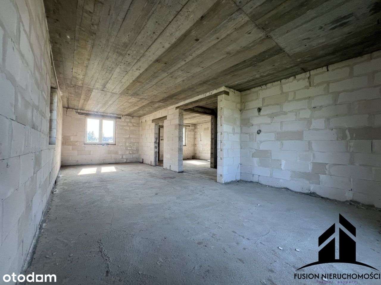 Dom wolnostojący z dużą działką i poddaszem do wła - Pełny obrazek: 5/18