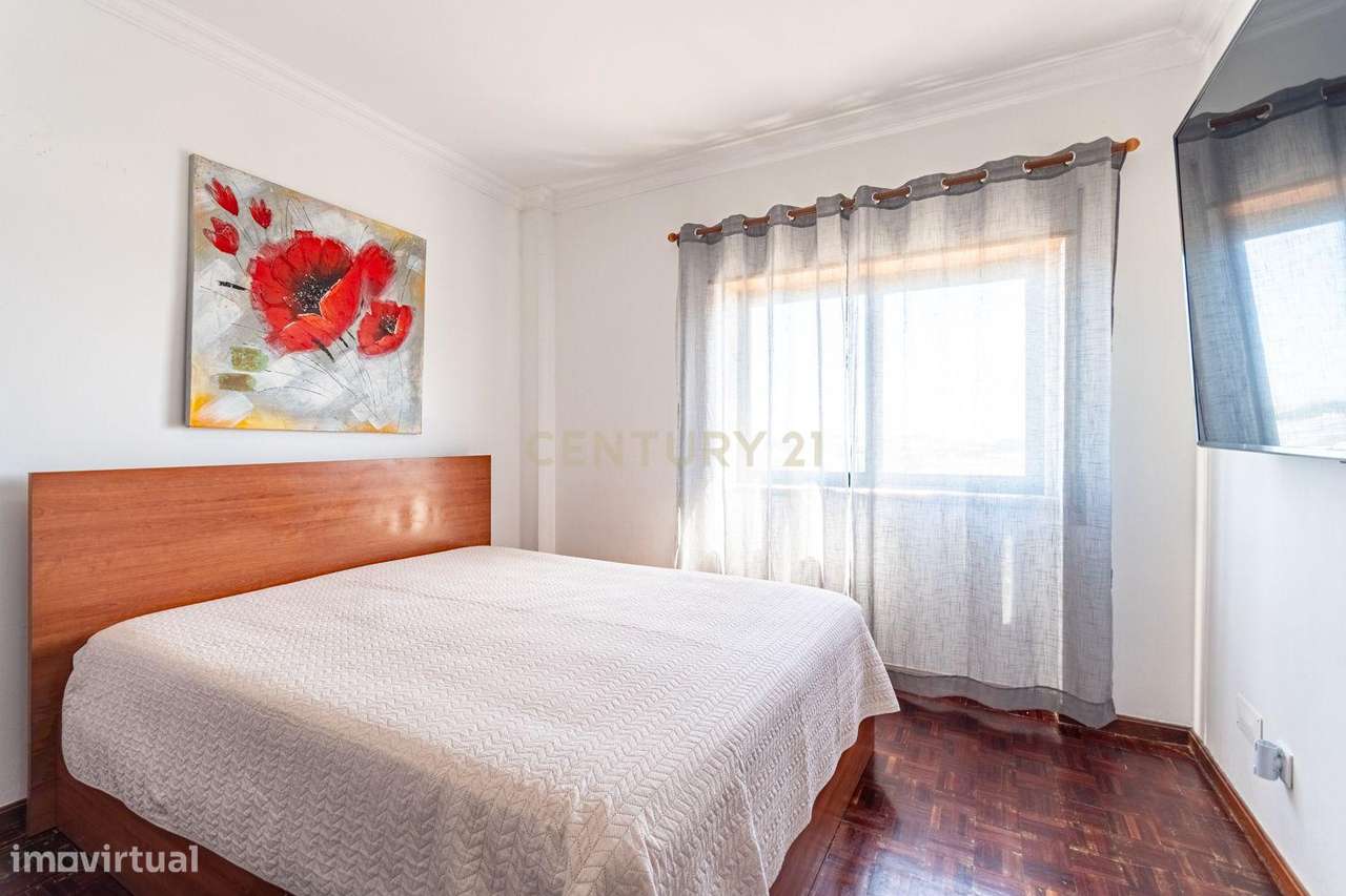 Apartamento T2 à Venda em Vale Flores-7