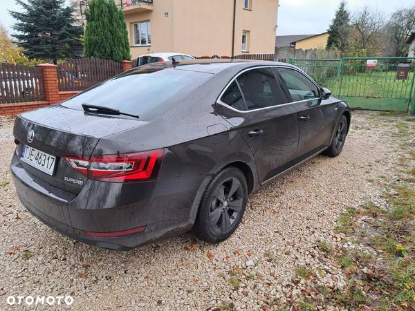 Skoda Superb 2.0 TSI L&K DSG - 21