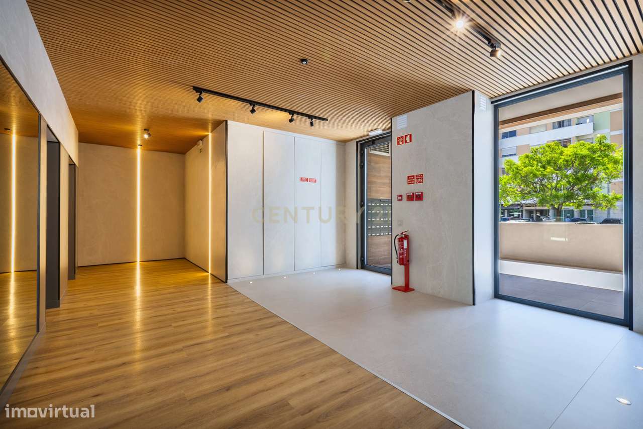 APARTAMENTO T2 NOVO DE LUXO EM FARO  PISCINA | GINÁSIO | DOMÓTICA E PA-29