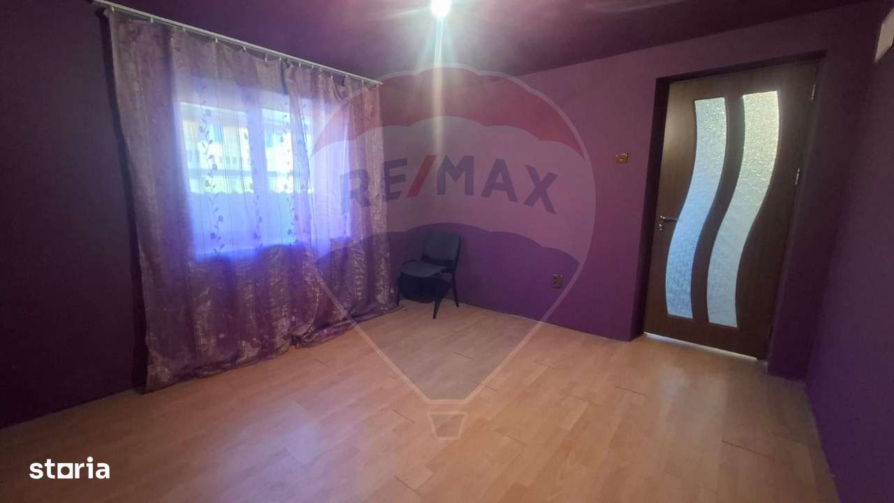 Casă / Vilă cu 5 camere de vânzare - Imagine principală: 5/12