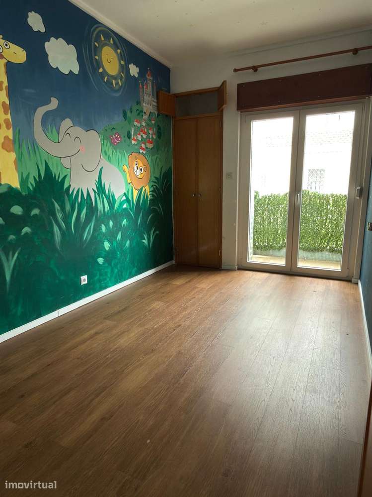 Apartamento T2 em Linda a Velha-20