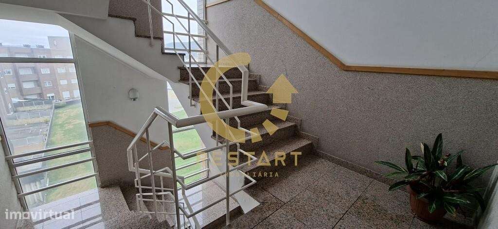 Apartamento T2, Garagem e Arrumos | Valongo-41