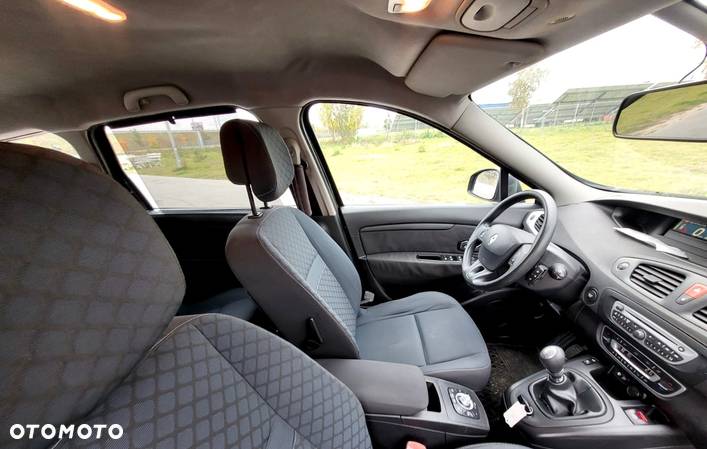 Renault Grand Scenic 1.9 dCi XXL FAP Avantage - 5