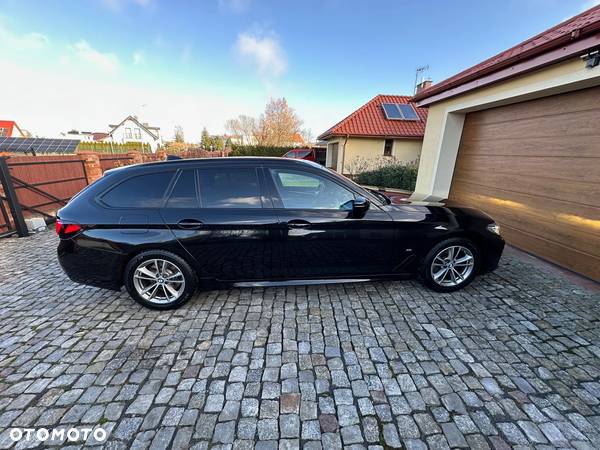 BMW Seria 5 520d Touring M Sport Edition - 6