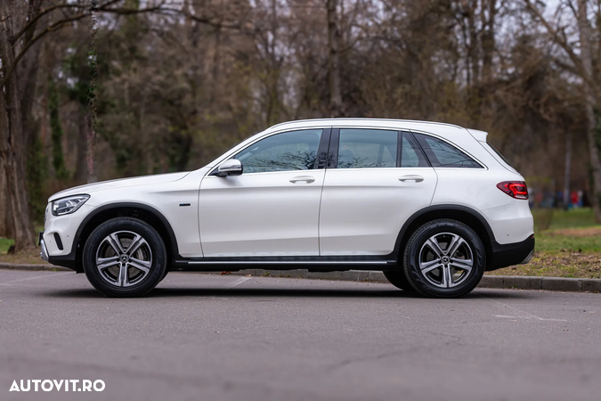 Mercedes-Benz GLC 300 e 4Matic 9G-TRONIC Exclusive - 2