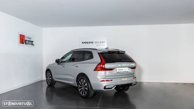 Volvo XC 60 2.0 B4 Plus Dark - 4