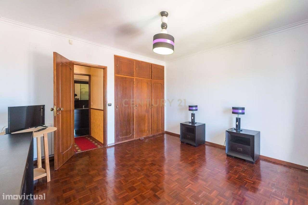 Sintra moradia T5,  lote com 360m2, garagem 65m2-39