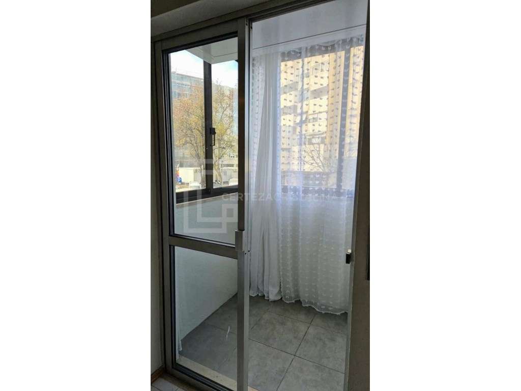 Apartamento T1 Mobilado no Centro de Setúbal-4