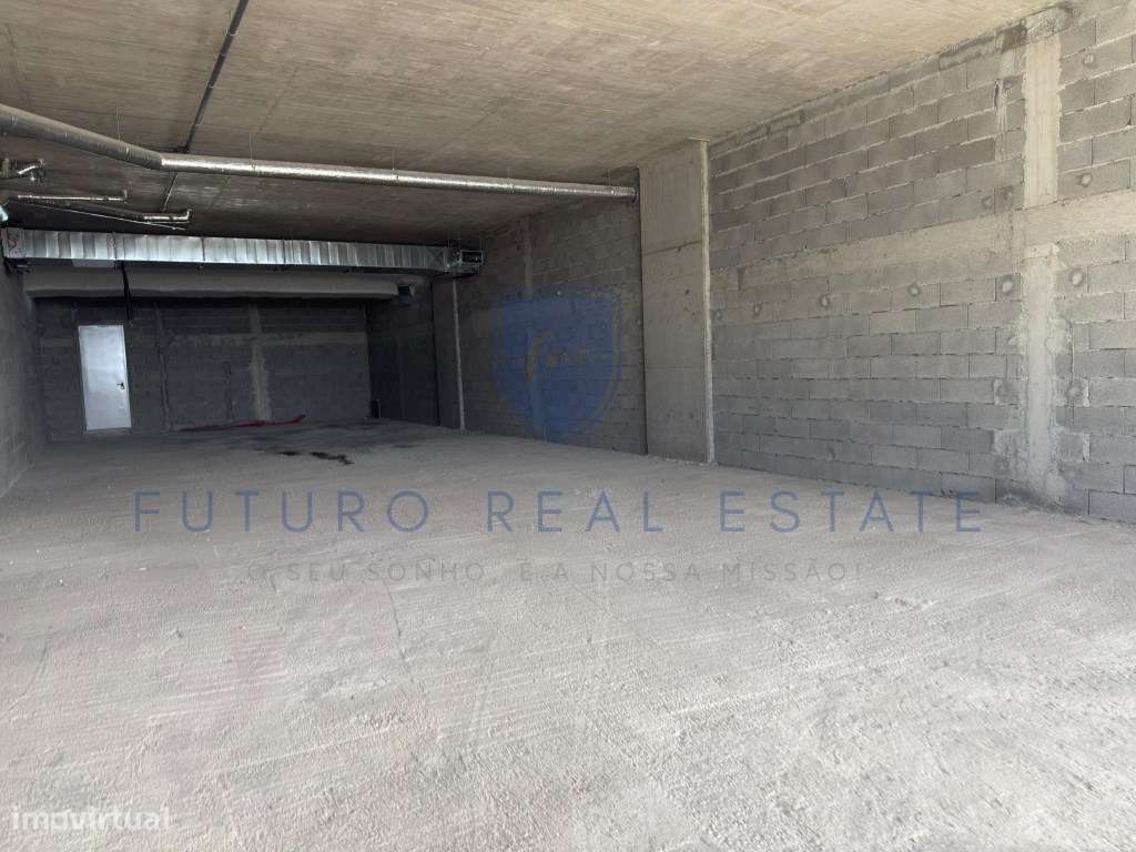 LOJA COMERCIAL - ESTRADA MONUMENTAL - FUNCHAL - Grande imagem: 2/28