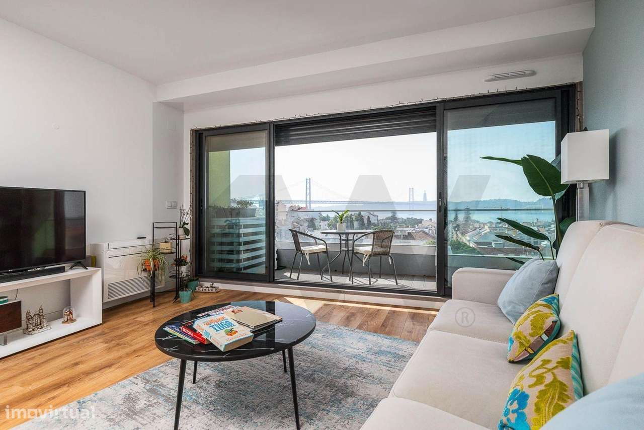 Elegante e com uma vista única : T2 Ajuda (mobilado) - Grande imagem: 4/18