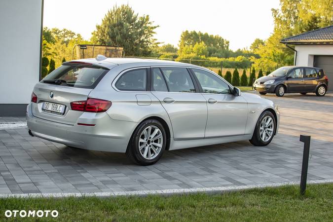 BMW Seria 5 - 32