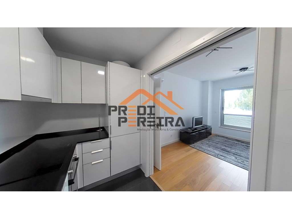 Apartamento T1 , com arrecadação e parqueamento para um carro, situ... - Grande imagem: 1/34