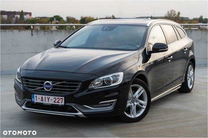 Volvo V60 D4 Geartronic Summum - 1