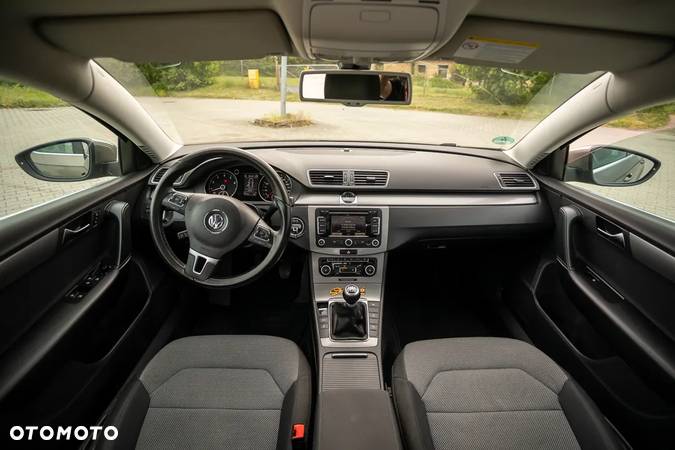 Volkswagen Passat 1.4 TSI BMT Comfortline - 36