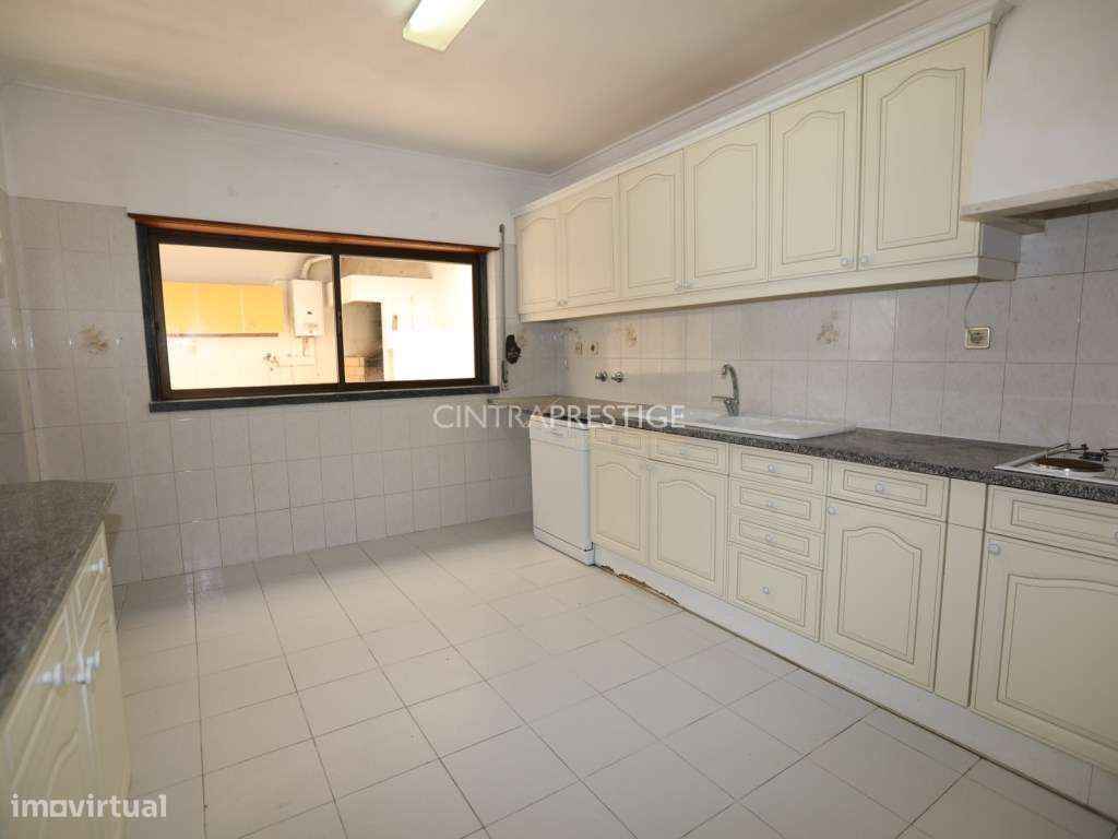 Lourel -Moradia T4 com sotão , garagem e churrasqueira - Conforto, ...-17