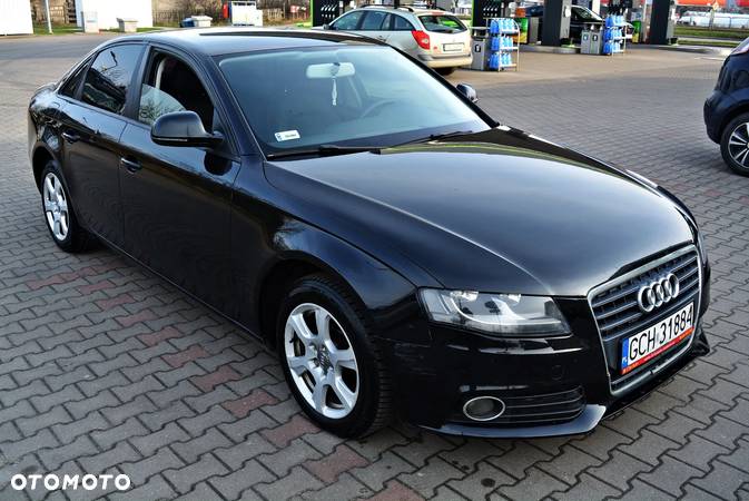 Audi A4 2.0 TDI DPF Ambiente - 2