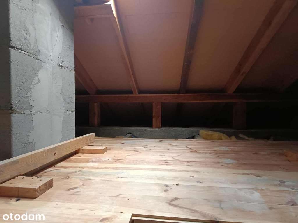 Przestronny dom w zabudowie dwulokalowej!-9