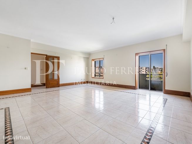Apartamento T6 no centro de Famalicão-8