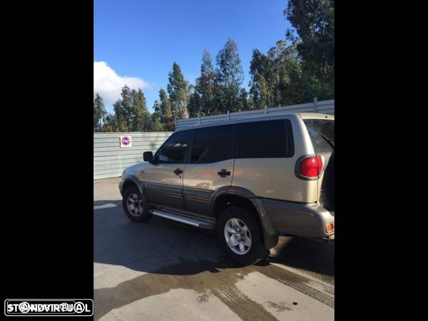 Nissan Terrano II 3.0 DI longo de 2003 para peças - 4