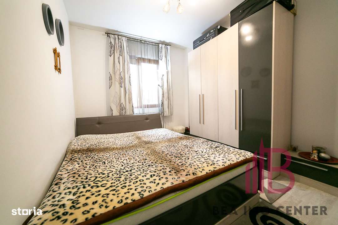 Apartament 3 camere, pus la punct în totalitate , Zona Miorița-12