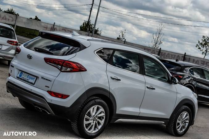 Hyundai Tucson 2.0 CRDi 4WD Automatik Style - 4