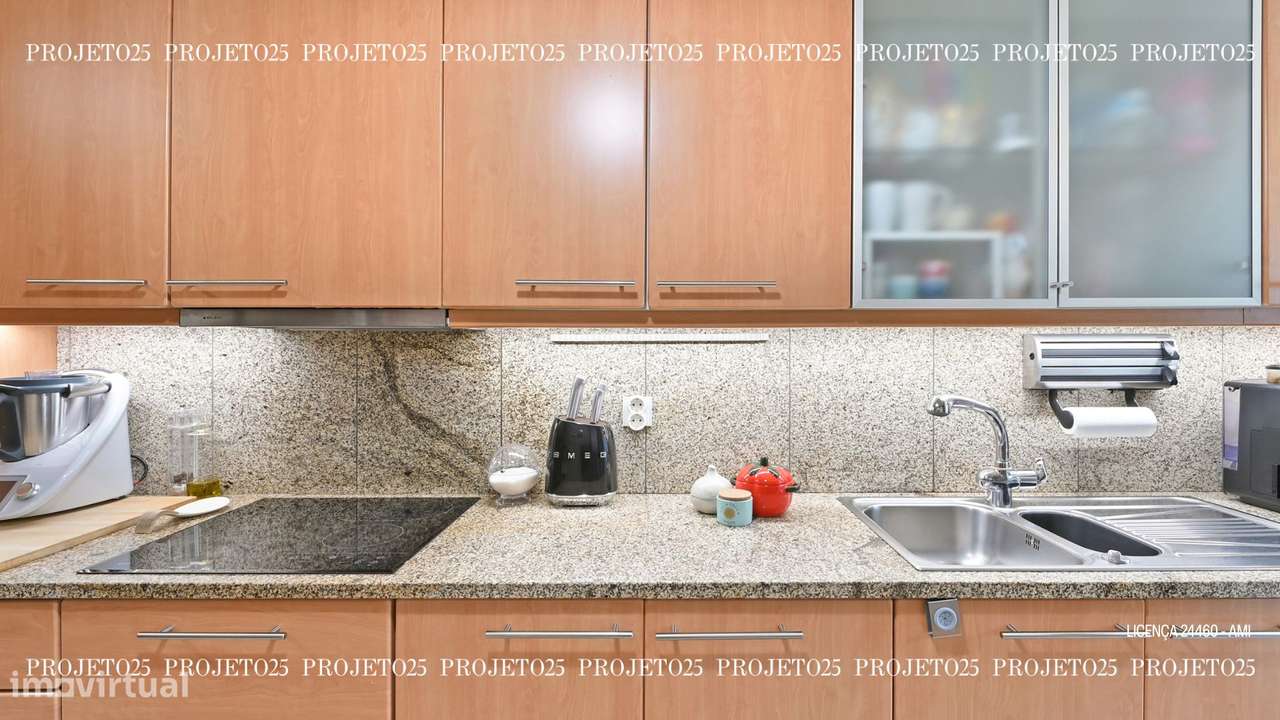 T2 C/ Terraço Privativo em Condº Fechado com piscina  - Casa da Música-15